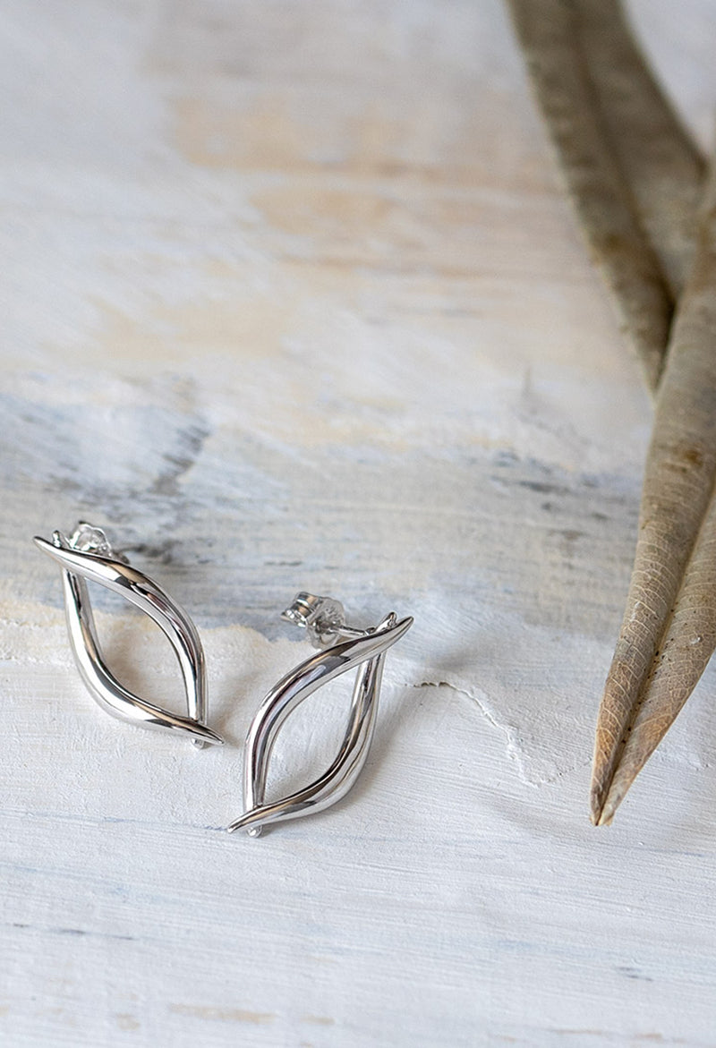 Kit Heath Entwine Twine Twist Link Stud Earrings in Silver